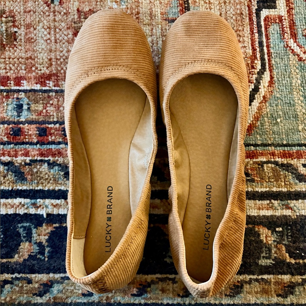 NIB Lucky Brand 🍀 Emmie Corduroy Flats Sz 10